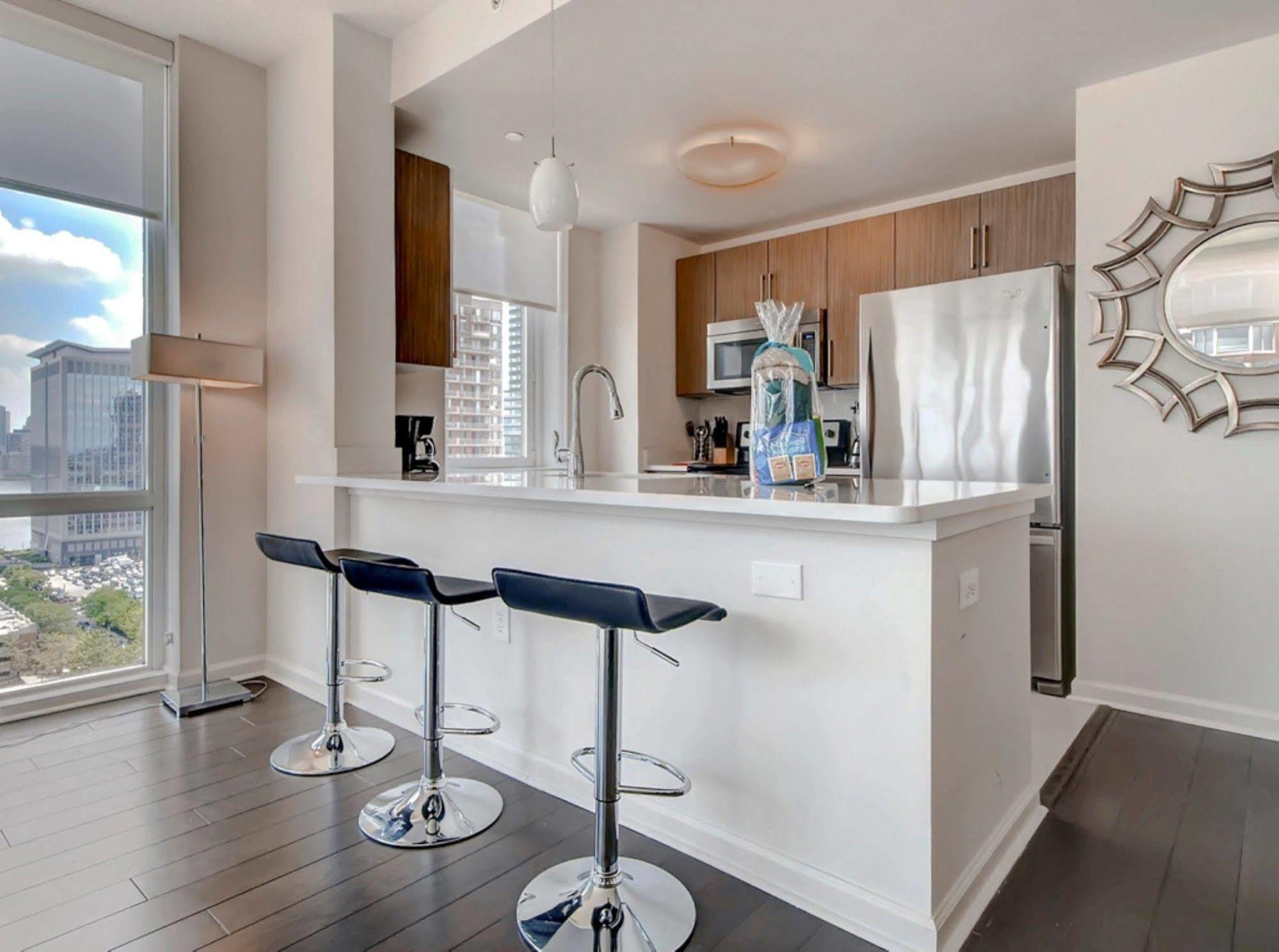 Global Luxury Suites At Newport Jersey City Luaran gambar